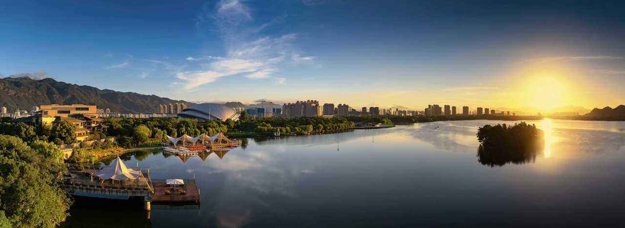 臨海靈湖 楊洪明攝.jpg