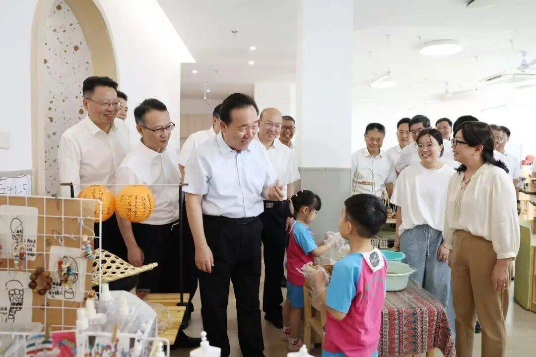 2098239649301336064.jpg 图片