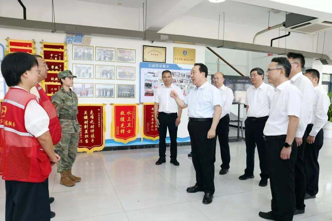 2098239649313918976.jpg 图片