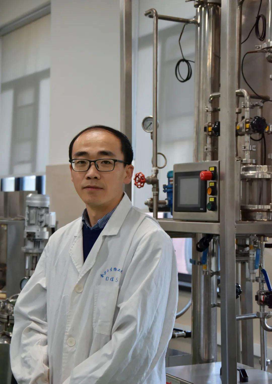 2008785186279260160.webp 图片