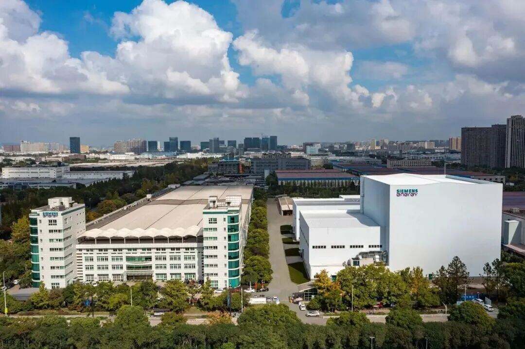 2027253955032961024.jpg 图片