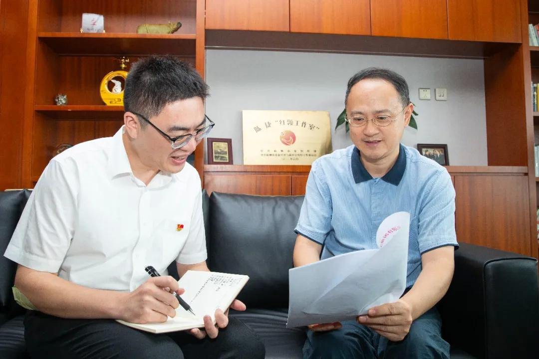 2048692048218759168.webp 图片