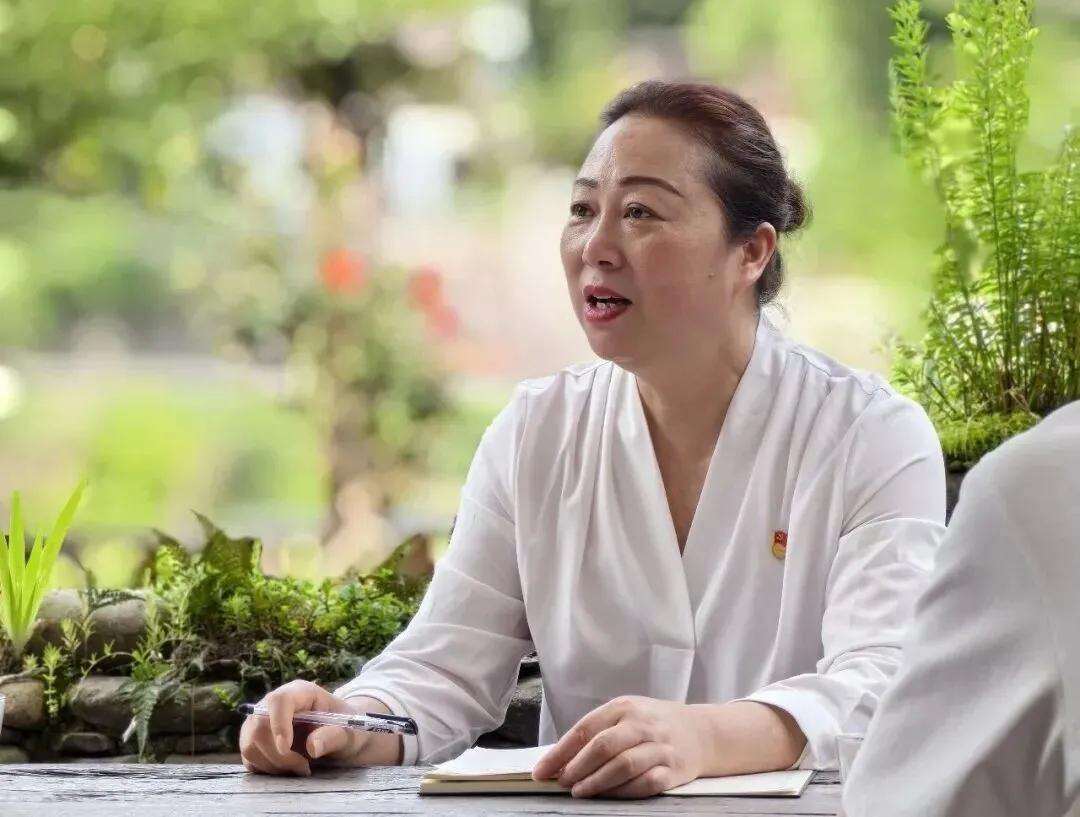 2057767956170878976.webp 圖片